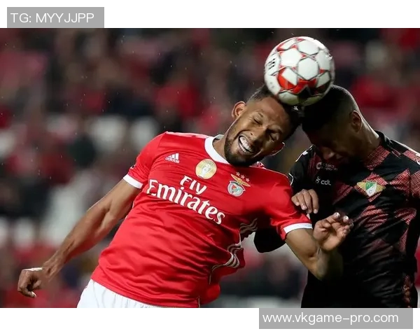 英超激战本菲卡大胜那不勒斯6比2赛场瞬间引发热烈讨论与焦点分析