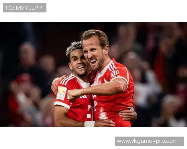 巴黎圣日耳曼大胜拜仁引发争议判罚全场沸腾的瞬间回顾