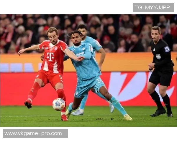 欧联杯惊天平局里昂与拜仁激战成和引发争议判罚热议 欧联杯惊天平局里昂与拜仁激战成和引发争议判罚热议