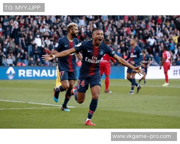 友谊赛回顾巴黎圣日耳曼凭乌龙球小胜那不勒斯战术解析与亮点分析